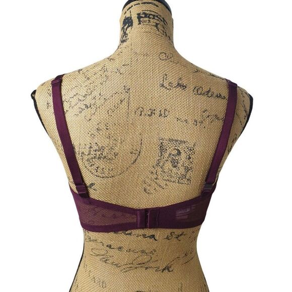Victoria's Secret 36DD Burgundy Padded Lace Wireless Bra Convertible Adjustable - Picture 2 of 5